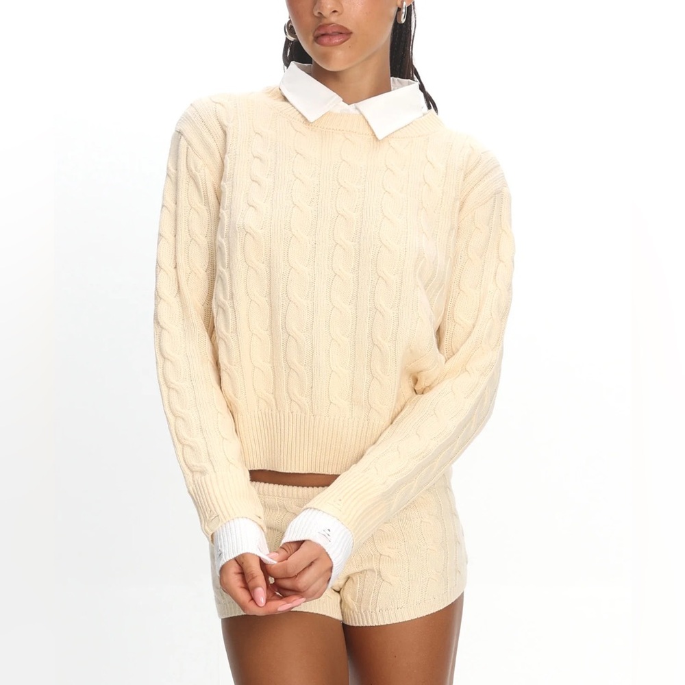 Lioness 2PC Set